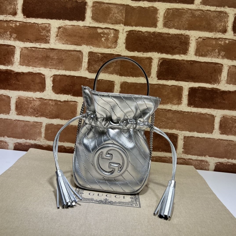 G*u*i bucket bags